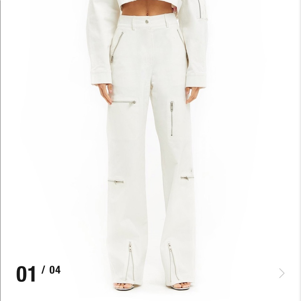 I. AM. GIA Elevara pants in white.